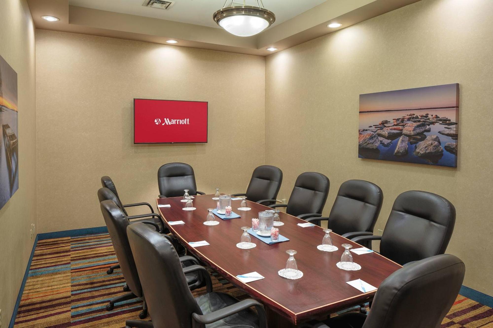 Fairfield Inn & Suites By Marriott Belleville Bagian luar foto