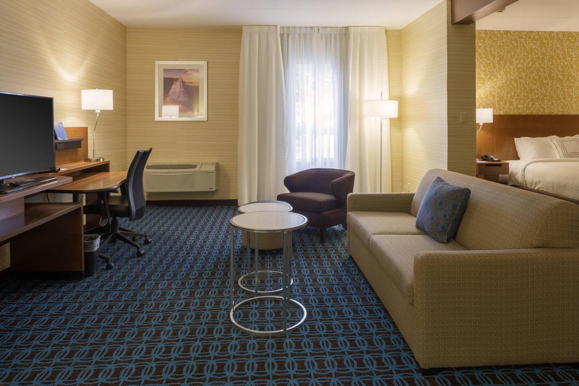 Fairfield Inn & Suites By Marriott Belleville Bagian luar foto