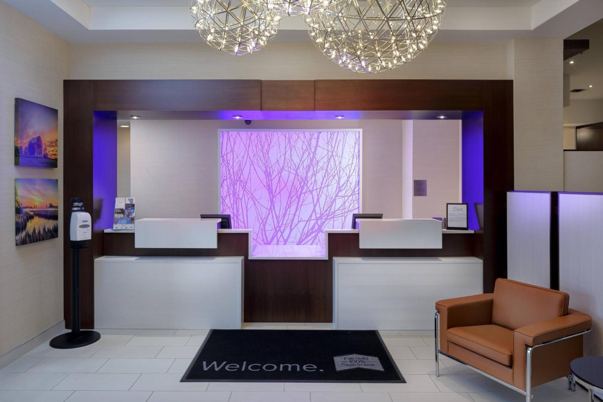 Fairfield Inn & Suites By Marriott Belleville Bagian luar foto