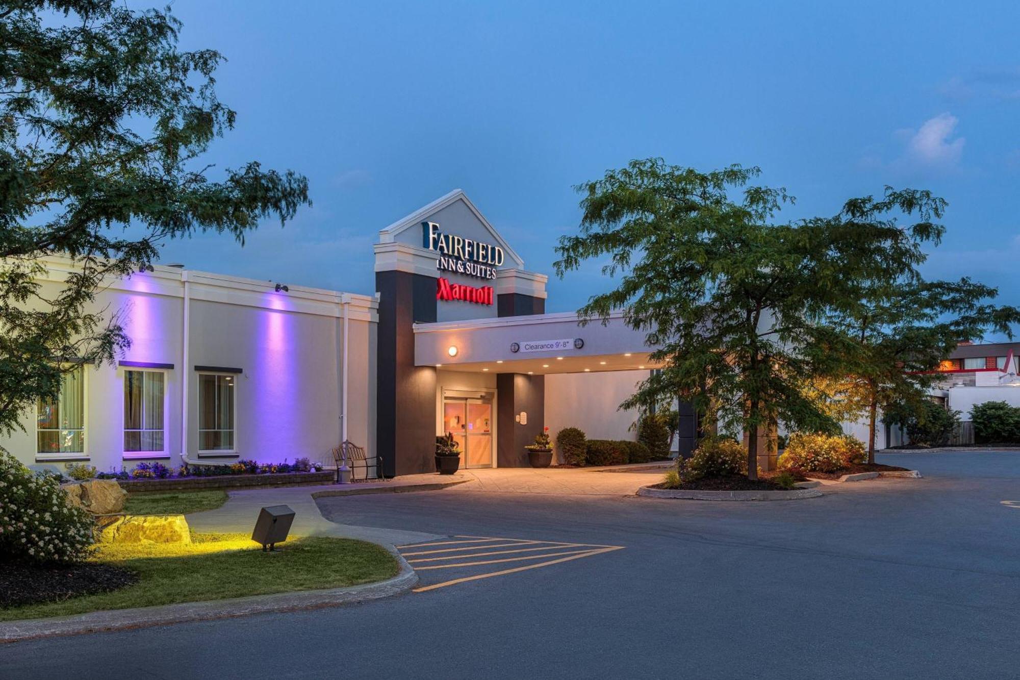 Fairfield Inn & Suites By Marriott Belleville Bagian luar foto