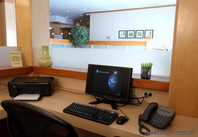 Fairfield Inn & Suites By Marriott Belleville Bagian luar foto